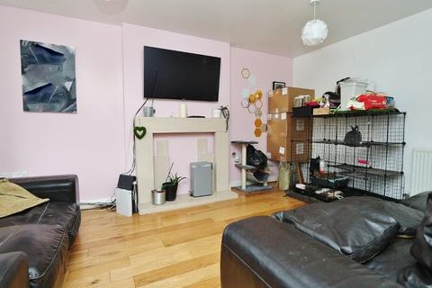 23 Litten Close, Collier Row, Romford, RM5 2LG