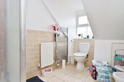 23 Litten Close, Collier Row, Romford, RM5 2LG