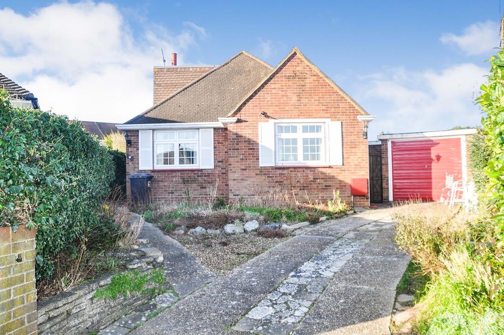 Wallace Crescent, Chelmsford, CM2 4 bed chalet £575,000