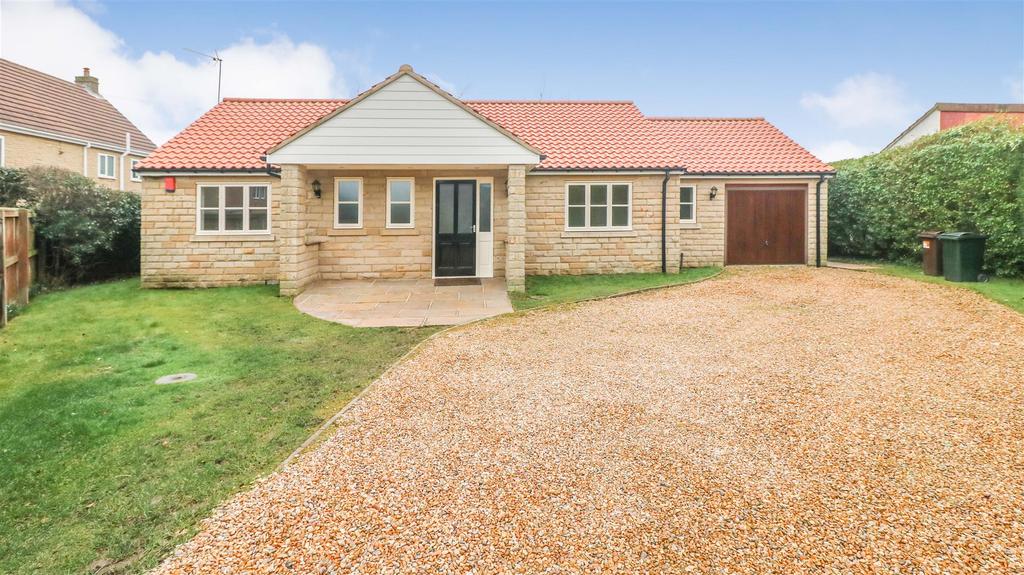 Common Road, Thorpe Salvin, Worksop 3 bed detached bungalow £395,000