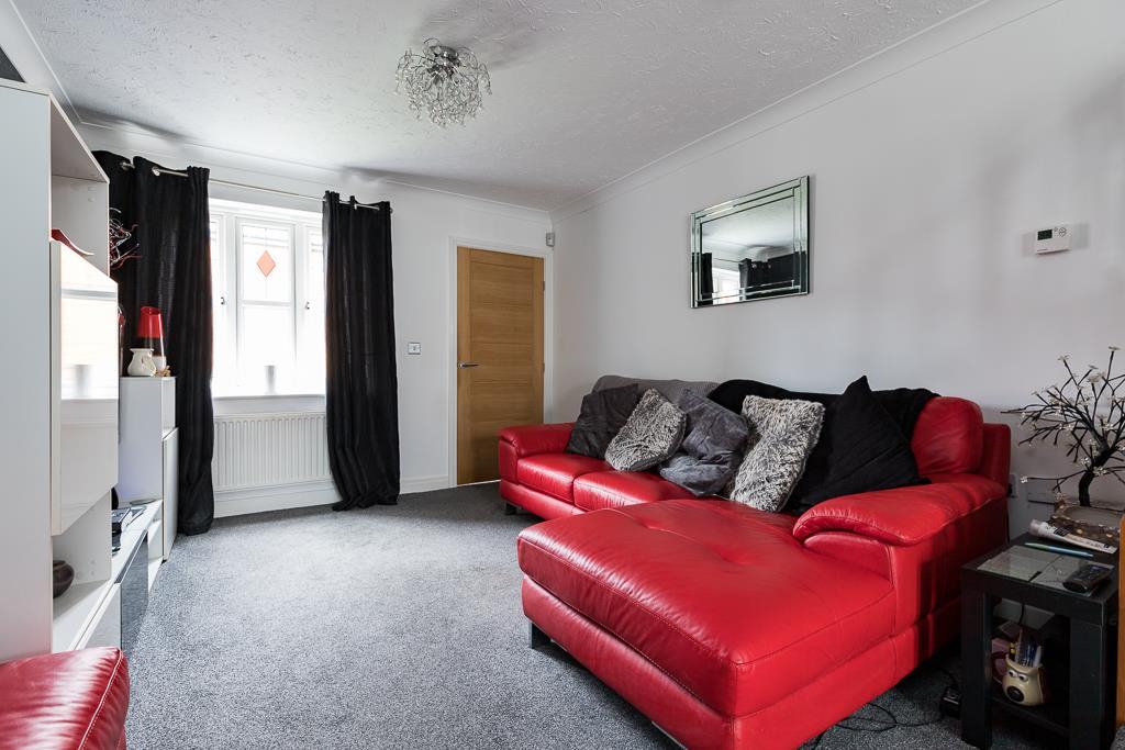 Mead Garth, Scunthorpe 3 bed detached house £185,000