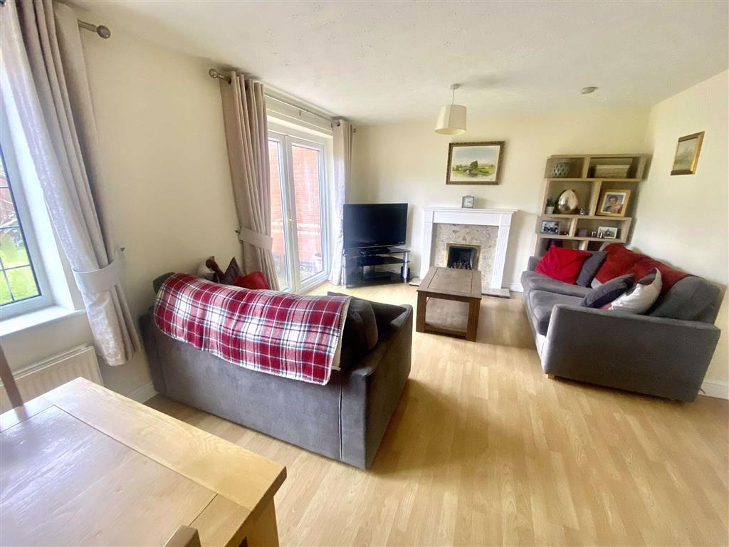 Gainsborough Avenue, Hinckley 3 bed semidetached house £245,000