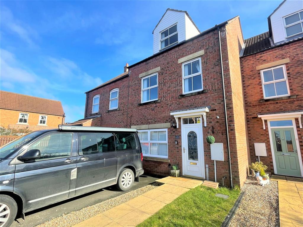 Brigantia Gardens, Scarborough 3 bed terraced house £220,000