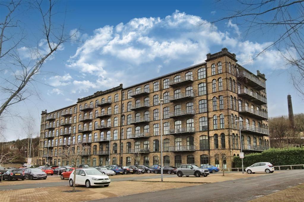 Low Westwood Lane, Linthwaite, Huddersfield HD7 5UN 1 bed apartment for sale £100,000