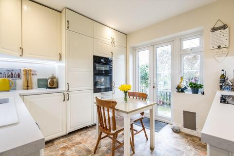 11 Marling Way, Gravesend, DA12 4DW