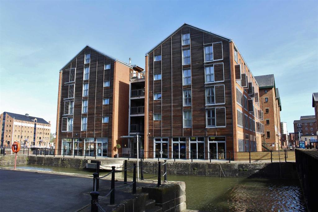 Merchants Quay, The Docks, Gloucester 1 bed apartment £725 pcm (£167 pw)