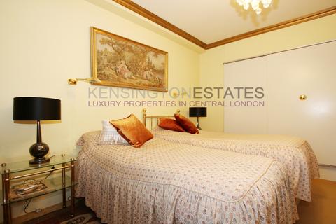 3 bedroom flat for sale, Kensington High Street, London W14
