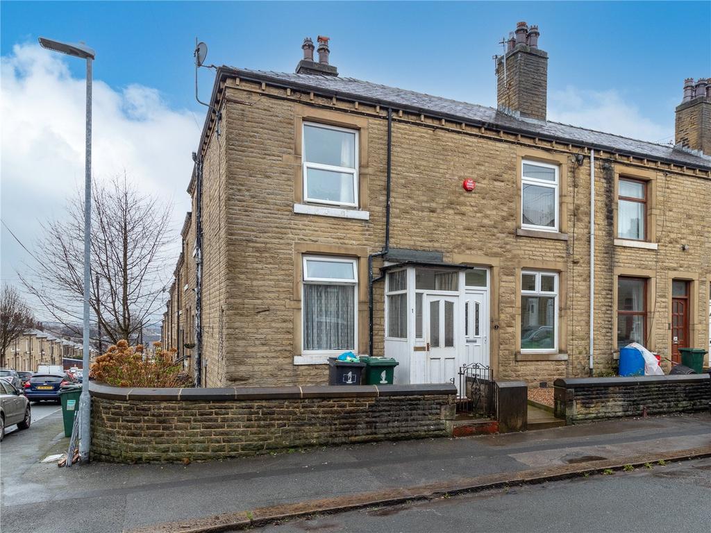 Keat Street, Crosland Moor, Huddersfield, HD4 2 bed end of terrace