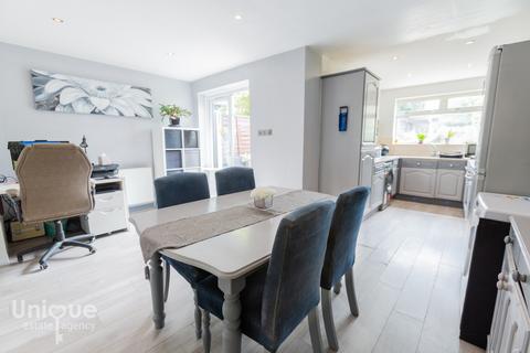14 Brun Grove, Blackpool, FY1 6PG