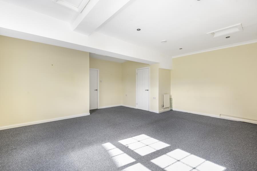 GAINSBOROUGH AVENUE, ADEL, LEEDS... 3 bed end of terrace house £420,000