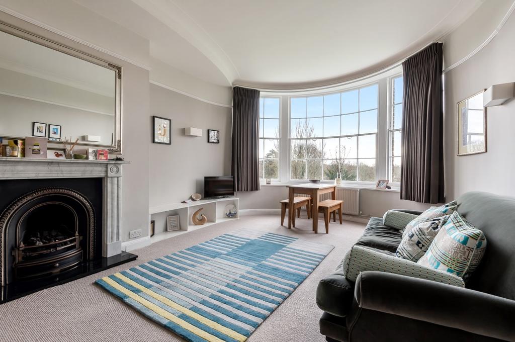 The Paragon Blackheath SE3 1 bed flat £1,675 pcm (£387 pw)