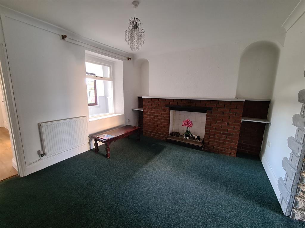 Penprysg Road, Pencoed, Bridgend, CF35 6LU 3 bed semidetached house