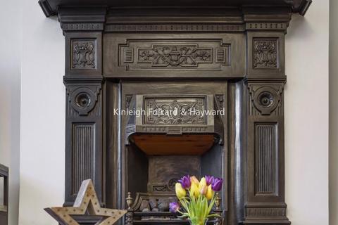 29 Pitfold Road, London, SE12 9JB