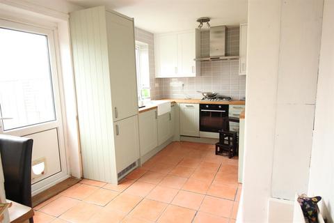 73 Bracondale Road, London, SE2 9EH