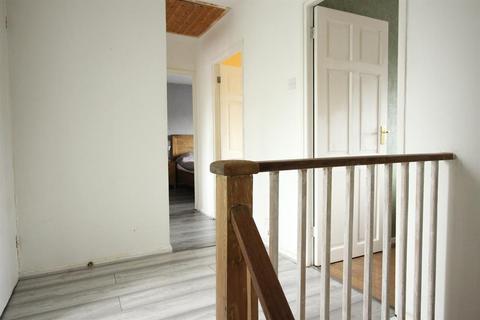 73 Bracondale Road, London, SE2 9EH