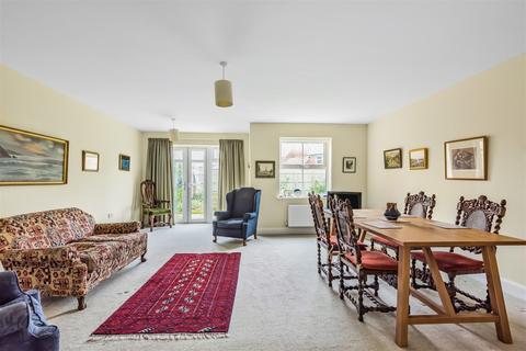 36 Beech Avenue, Bracklesham Bay, Chichester, PO20 8HU