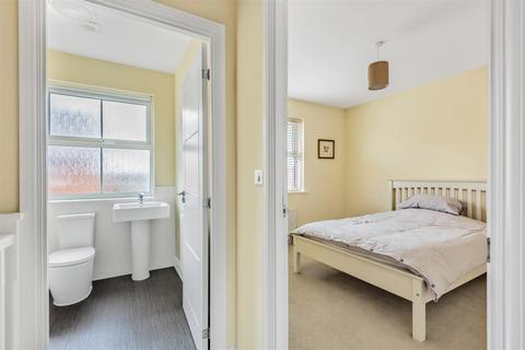 36 Beech Avenue, Bracklesham Bay, Chichester, PO20 8HU