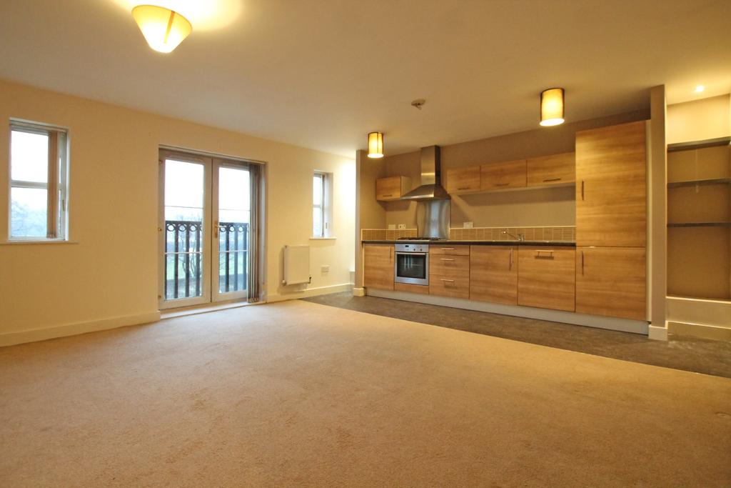 Silver Cross Way, Guiseley, Leeds, LS20 2 bed flat £700 pcm (£162 pw)
