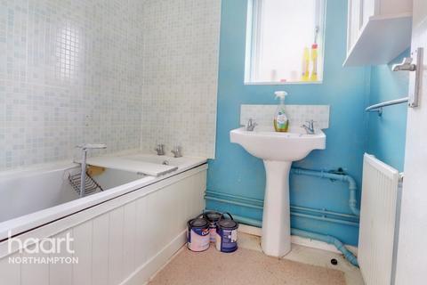 15 Crowthorp Road, Northampton, NN3 5DU