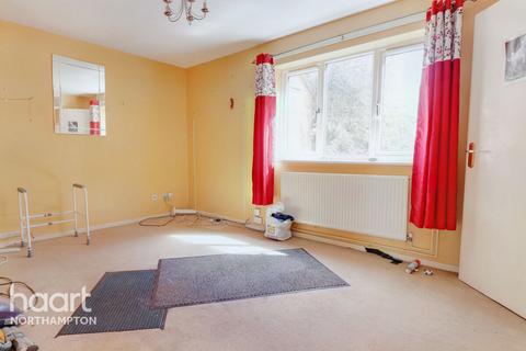 15 Crowthorp Road, Northampton, NN3 5DU