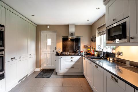 2 Cotterdale Holt, Collingham, Wetherby, LS22 5LS