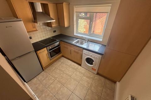 2 bedroom flat to rent, Cavendish Court, Barnsley