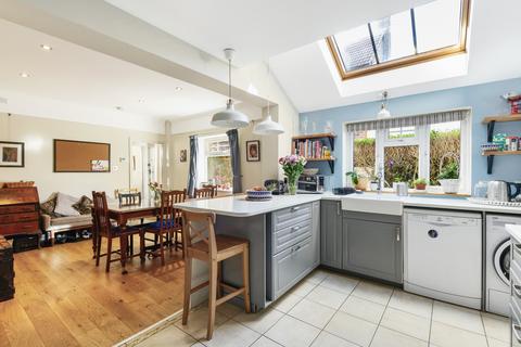 29 Abbey Road, Woking, GU21 4PQ