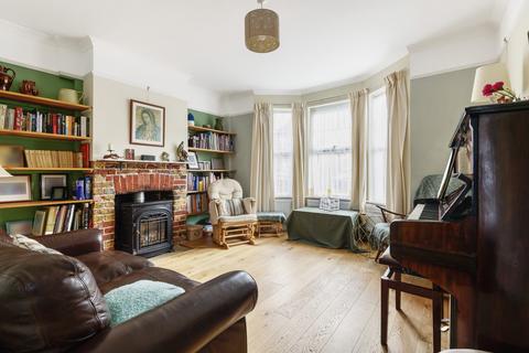 29 Abbey Road, Woking, GU21 4PQ
