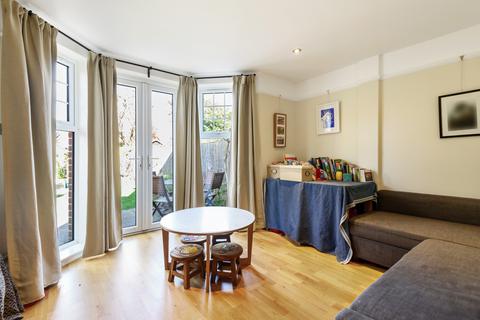 29 Abbey Road, Woking, GU21 4PQ