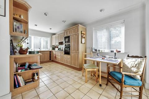 3 Houston Place, Esher, KT10 8JU