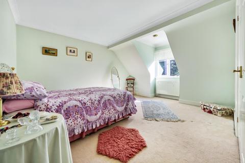 3 Houston Place, Esher, KT10 8JU