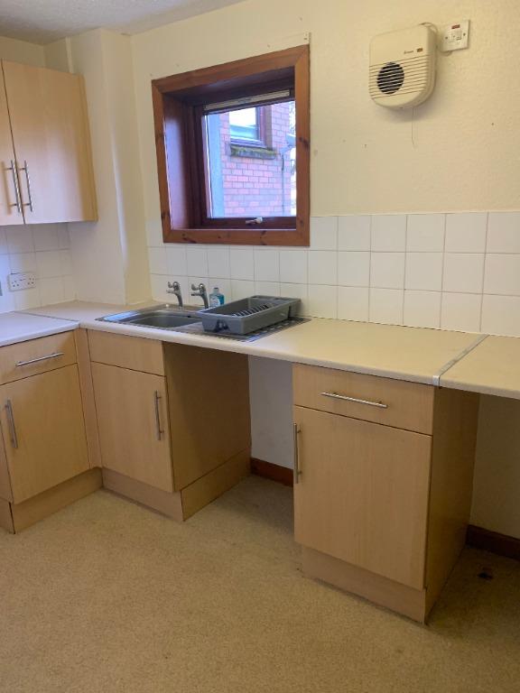 Red Admiral Court, Whitfield, Dundee... 1 bed flat £395 pcm (£91 pw)