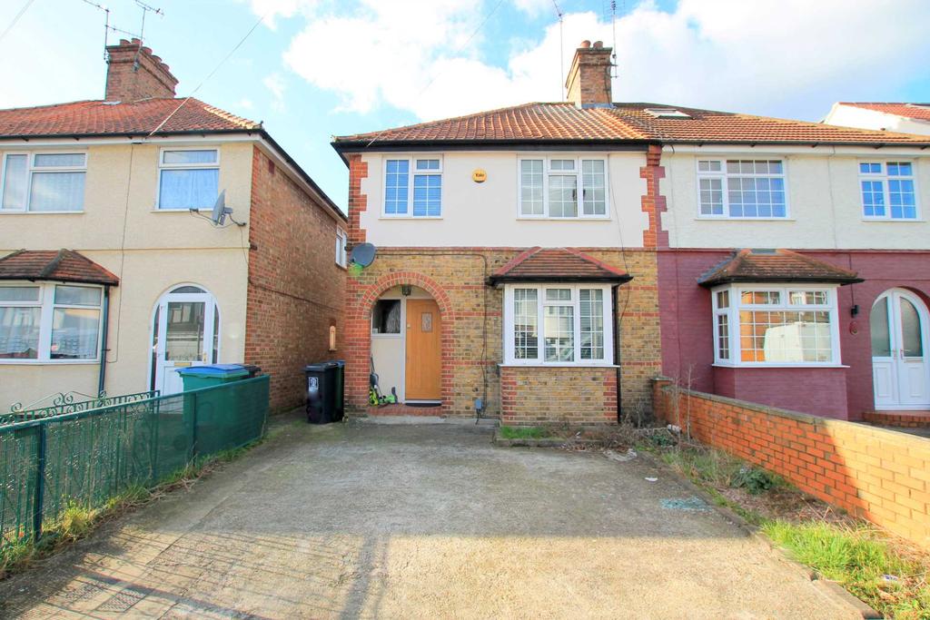 Bushey Mill Crescent, Watford 3 bed semidetached house £590,000