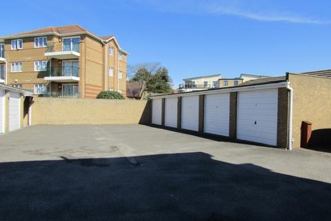 2 bedroom flat to rent, St Catherines Road, Southbourne, Bournemouth, BH6