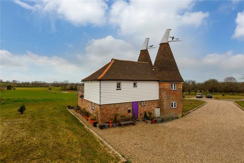 4 bedroom detached house to rent, Castle Hill Farm, Pearsons Green Road, Brenchley, Kent, TN12