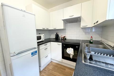 Flat share to rent, Langdon Park Road, Highgate