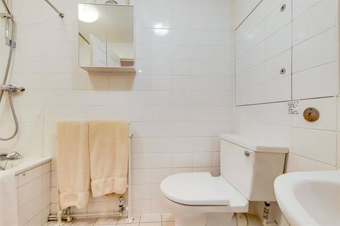 Flat 1, Charter House Crown Court, London, WC2B 5EX