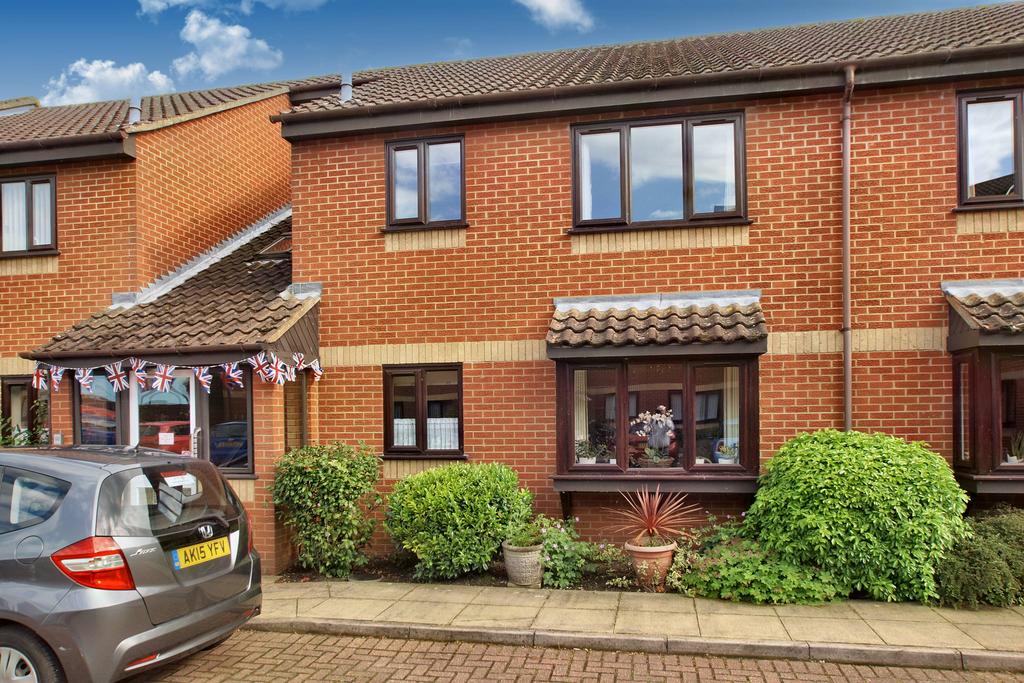 Weavers Court, Sudbury CO10 2 bed apartment for sale £179,995