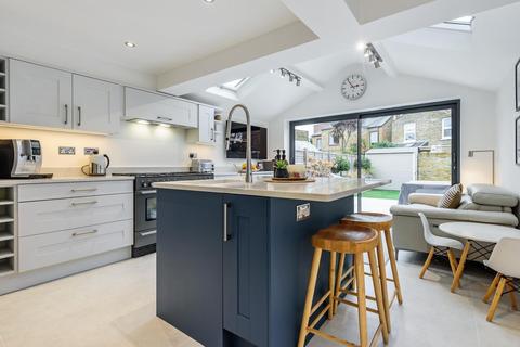 9 Walpole Road, Teddington, TW11 8PJ