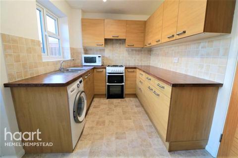 2 bedroom terraced house to rent, Oak Green, Abbots langley