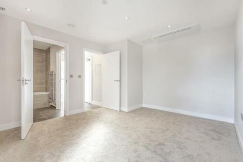 2 bedroom apartment to rent, Staines Road West,  Sunbury On Thames,  TW16