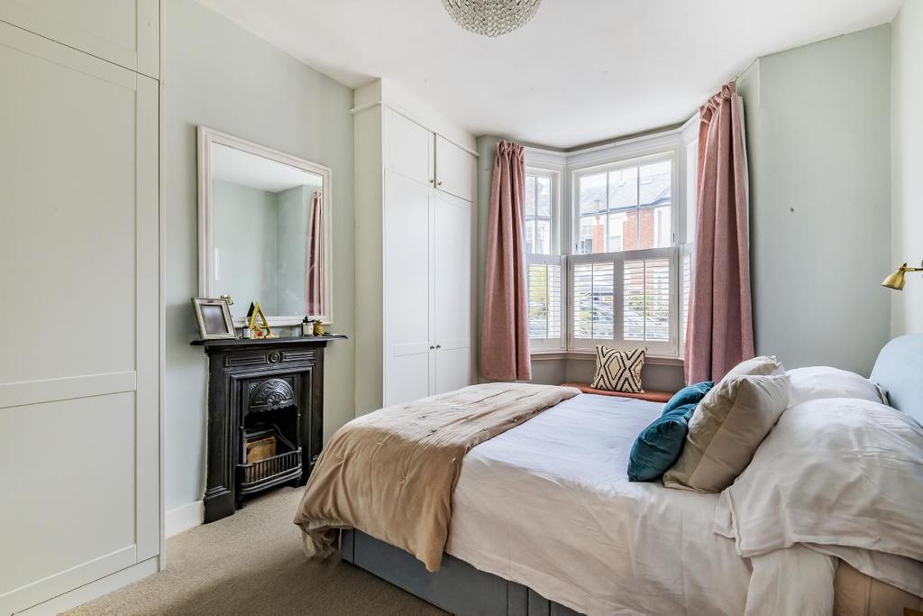 Cambray Road, Balham 2 bed flat £650,000