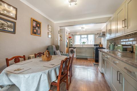 24 Stevenson Road, Hedgerley, Slough, SL2 3YE