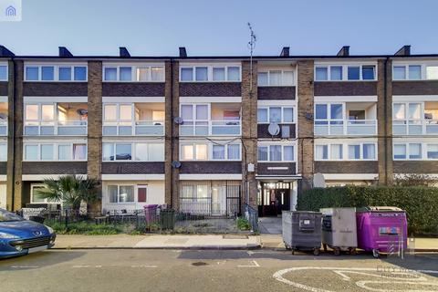 4 bedroom maisonette for sale, Massingham Street, London, E1