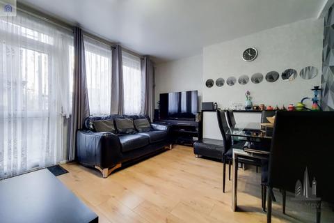 4 bedroom maisonette for sale, Massingham Street, London, E1