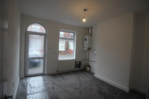 2 bedroom terraced house to rent, Ford Lane, Crewe, Cheshire, CW1