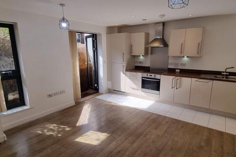 1 bedroom flat to rent, 967 Garratt Lane, Tooting SW17
