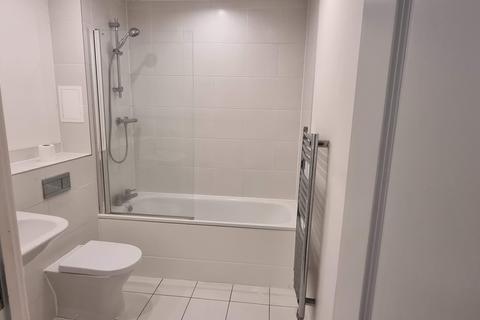 1 bedroom flat to rent, 967 Garratt Lane, Tooting SW17