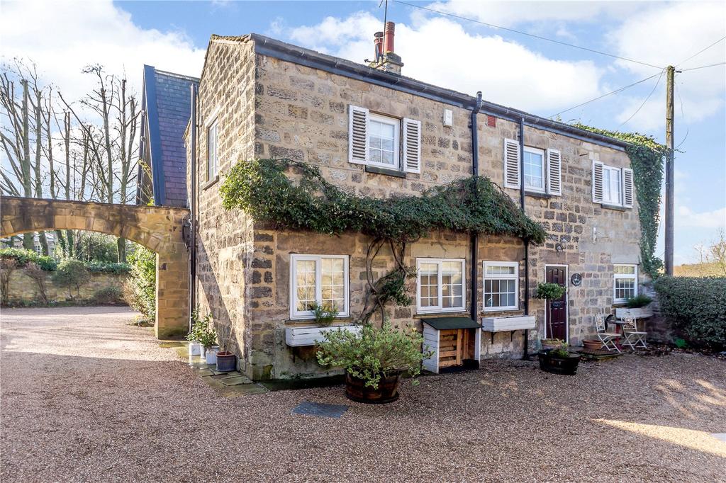 Wetherby Road, Scarcroft, Leed 3 bed detached house £325,000