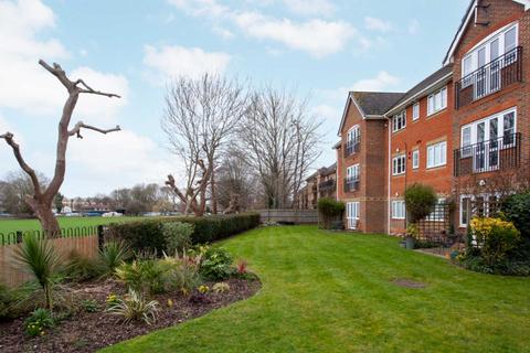 9 Tamesis Place, Caversham, Reading, RG4 8ET